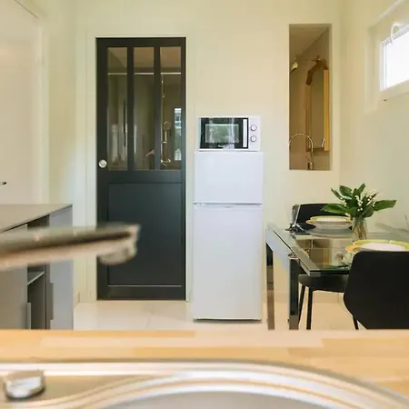 Little House For 4 People Vakantiehuis